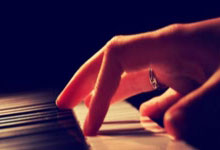 PG模拟器官网：金奈球星挑战赛，张本智和惊险晋级16强，妹妹美和3-0叶伊恬，郑怡静阿鲁纳爆冷出局.