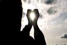 PG模拟器官网：英超-霍伊伦加纳乔破荒B费1射2传 曼联3-0轻取莱斯特城.